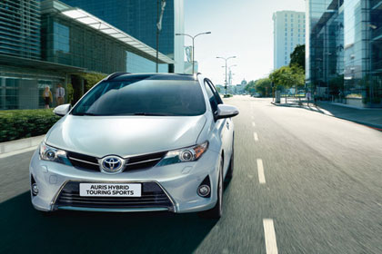 AURIS TOURING SPORTS HYBRID